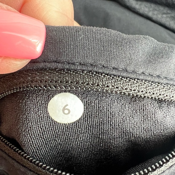 Lululemon rare black skirt size 6 - Picture 11 of 12